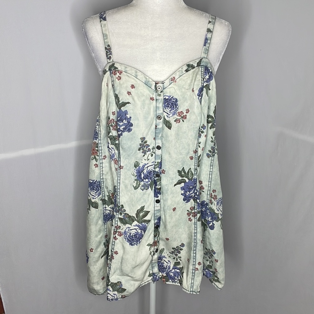 Torrid denim looking floral tank top size 1